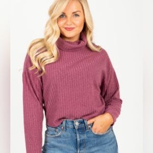 Rokoko Piper and Scoot mauve ribbed turtleneck blouse medium women’s